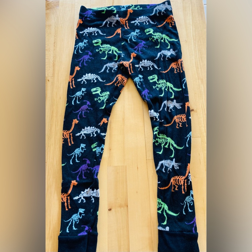 Hyde & Eeek baby leggings black w/ Dino’s.